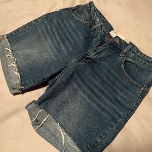 Treasure & Bond Raw Edge High Waisted Shorts